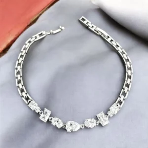 Erika ezüst színű köves xuping karkötő