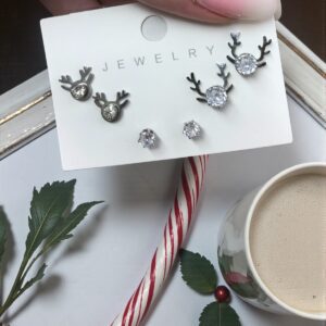 Szarvasok ezüst színű nemesacél fülbevaló szettben