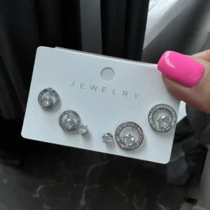 Tina ezüst színű nemesacél fülbevaló szettben