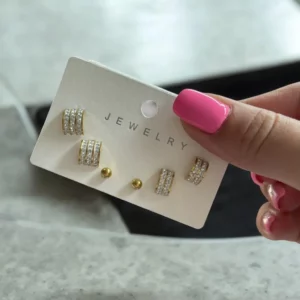 Tori arany színű nemesacél fülbevaló szettben