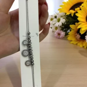 Melinda ezüst színű köves nemesacél karkötő