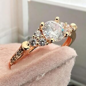 Kleopátra arany színű köves xuping gyűrű