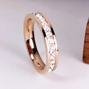 Luna rosegold színű kristály köves nemesacél gyűrű