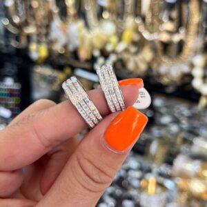 Izabella kristály köves ezüst színű nemesacél gyűrű