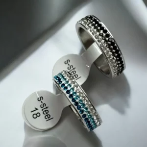 Isabella kristály köves fekete színű nemesacél gyűrű