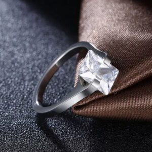 Méda ezüst színű kristály köves nemesacél gyűrű